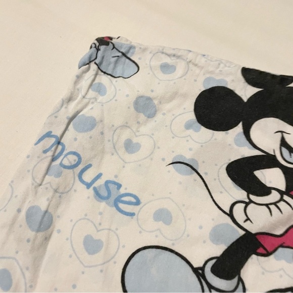 Mickey Mouse and Minnie Mouse Duvet Cover Flaw - Picture 10 of 16